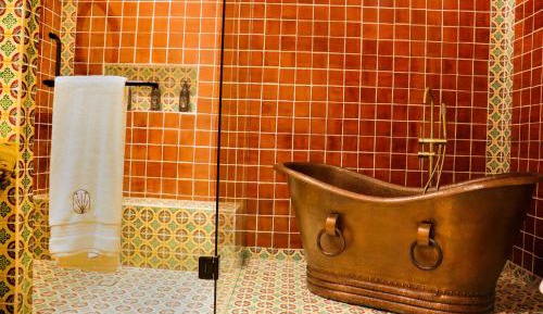 Superior King Suite