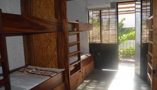 Single Bed in Mixed Dormitory Room
