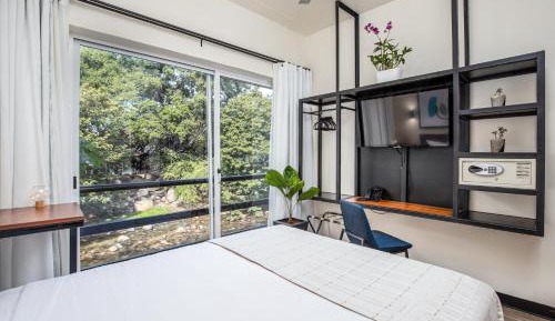 Efficient River View King
