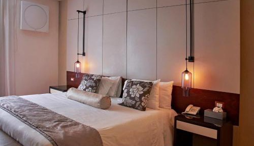 Deluxe Queen Room