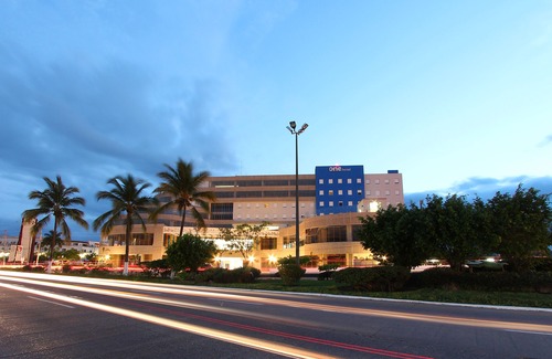Area Militar de Vallarta Hotel | One Puerto Vallarta Aeropuerto
