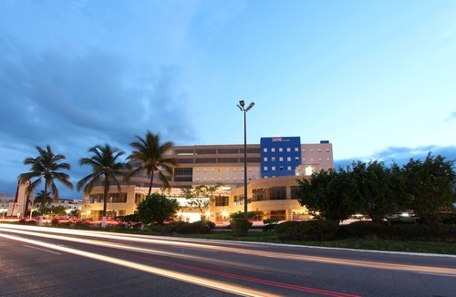Area Militar de Vallarta Hotel | One Puerto Vallarta Aeropuerto