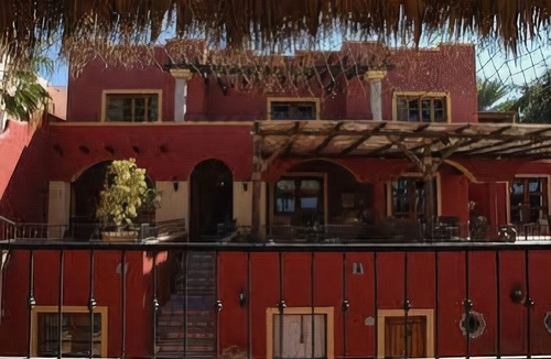 Esterito Hotel | Posada de las Flores La Paz
