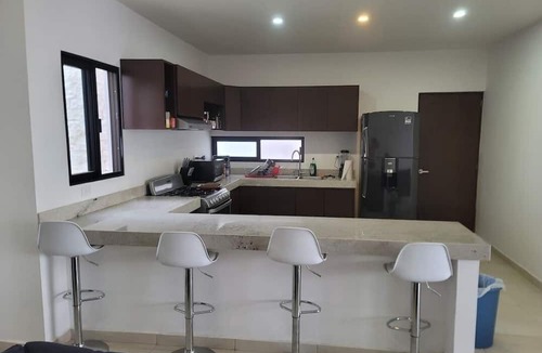 Merida House | Charming 3-bedroom townhome with AC and WiFi in delightful Sitpach