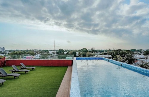 Centro House | Family-Friendly Room w/Rooftop Pool & Close to Casa de Montejo - Parking