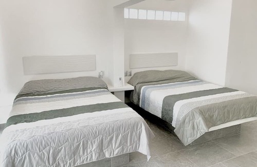 Peninsulas de Santiago House | Casa Miramar