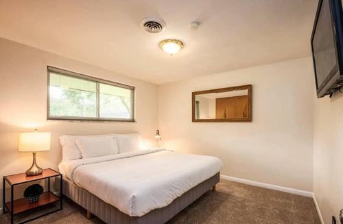 Otterbien Home House | The Dorothy Lane Market House
