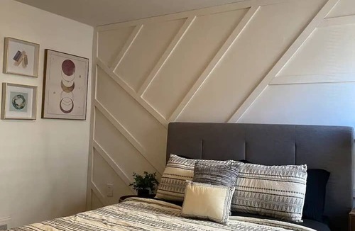 Kamm's Corners House | Cozy 3 Bedroom House on the Westside of Cleveland