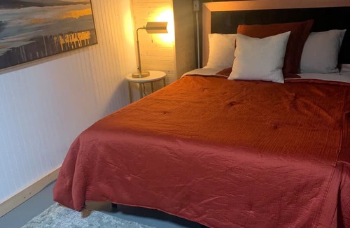 Kamm's Corners House | Cozy 3 Bedroom House on the Westside of Cleveland