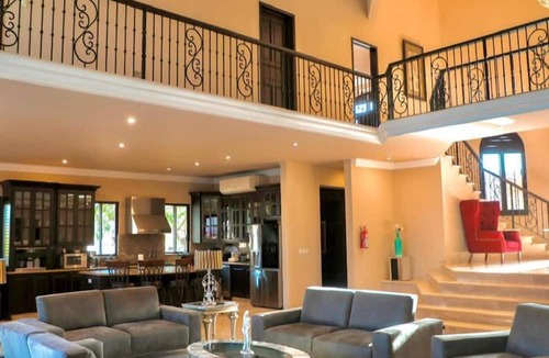 San Jose del Cabo House | Spacious 5-bedroom house with AC, WiFi in welcoming San José del Cabo/ocean view