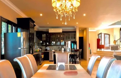 San Jose del Cabo House | Spacious 5-bedroom house with AC, WiFi in welcoming San José del Cabo/ocean view
