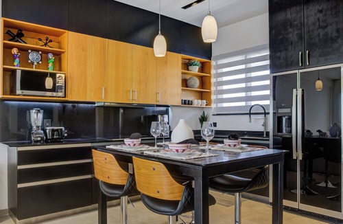 Romantic Zone Apartment | Stylish Romantic Zone Pool Ocean Views Rooftop Bar