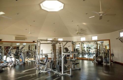Zona Hotelera House | Las Maanitas F4304 3 BR by Casago