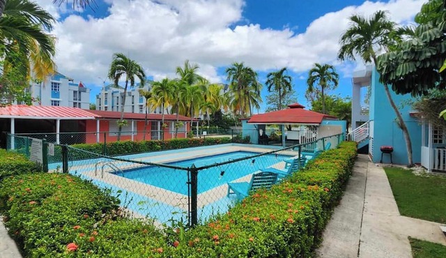 Family-Friendly Stay w/Pool, Games & Tennis Court