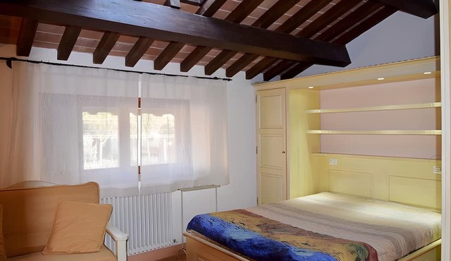 Bright Studio 50 Meters from the Sea with Wi-Fi and Air Conditioning