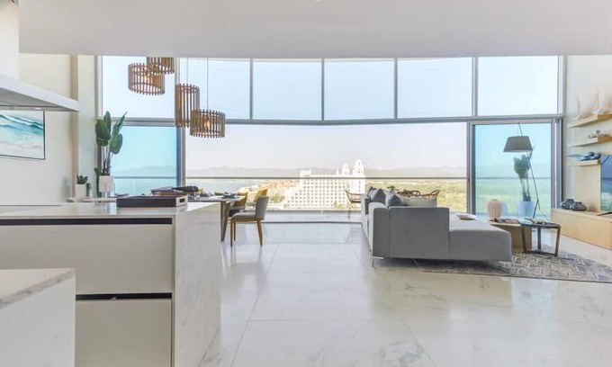 Flamingos Apartment | Beachfront Marítima Penthouse w/ 2 Pools & Gym